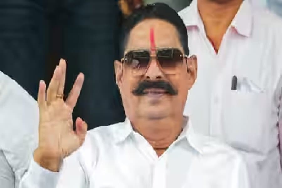 अनंत सिंह के निष्कासन पर JDU में घमासान, क्या पार्टी ने अपने ही संविधान को तोड़ा?
