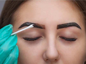 home remedies how to colour eyebrows naturally in hindi 75670730